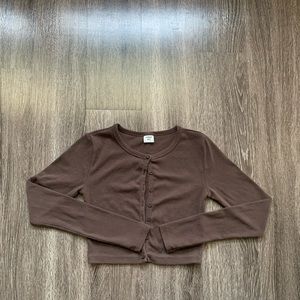 Aritzia cropped Apple Longsleeve